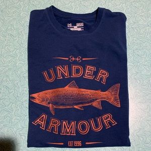 Men’s underarmour loose-fit tshirt
